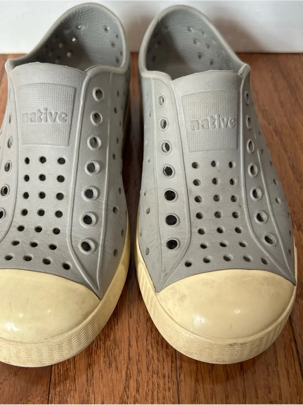 Native Jefferson Water Shoes Slip On Boys Or Girls Size 13 Gray
